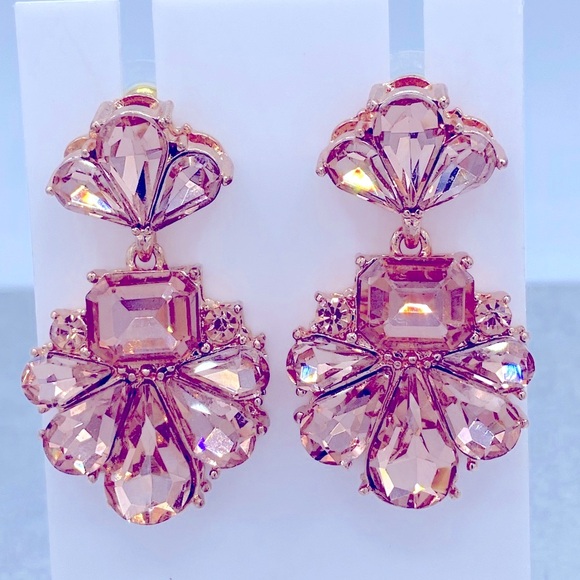 Jewelry - Rose Gold Tone Champaign Color Rhinestone Statement Earrings Pierced